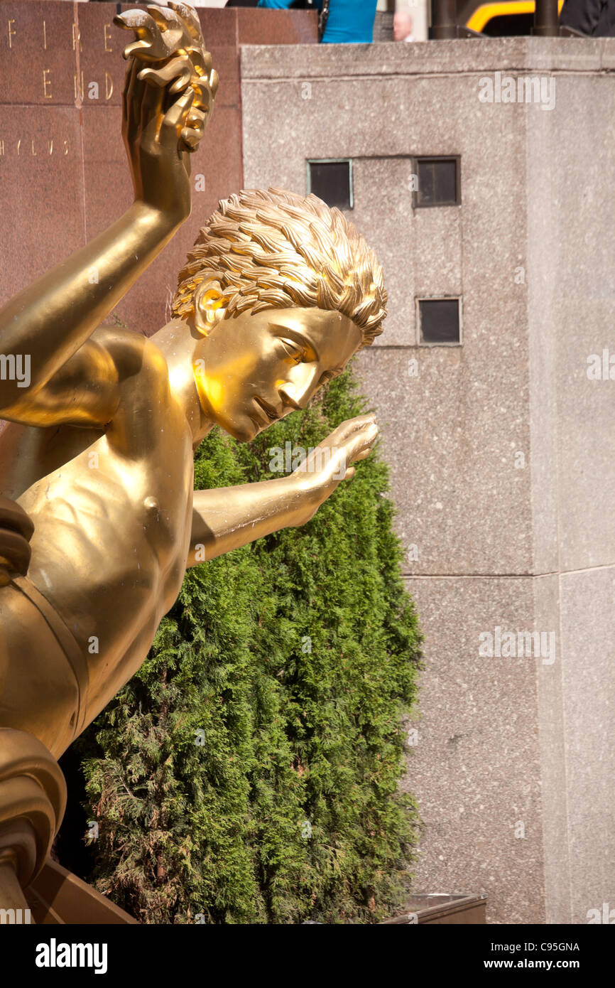 Statue de Prométhée, Rockefeller Center NEW YORK Banque D'Images