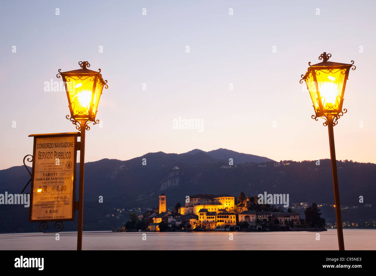 L'Italie, le Piémont, Le Lac d'Orta, île de San Giulio Banque D'Images