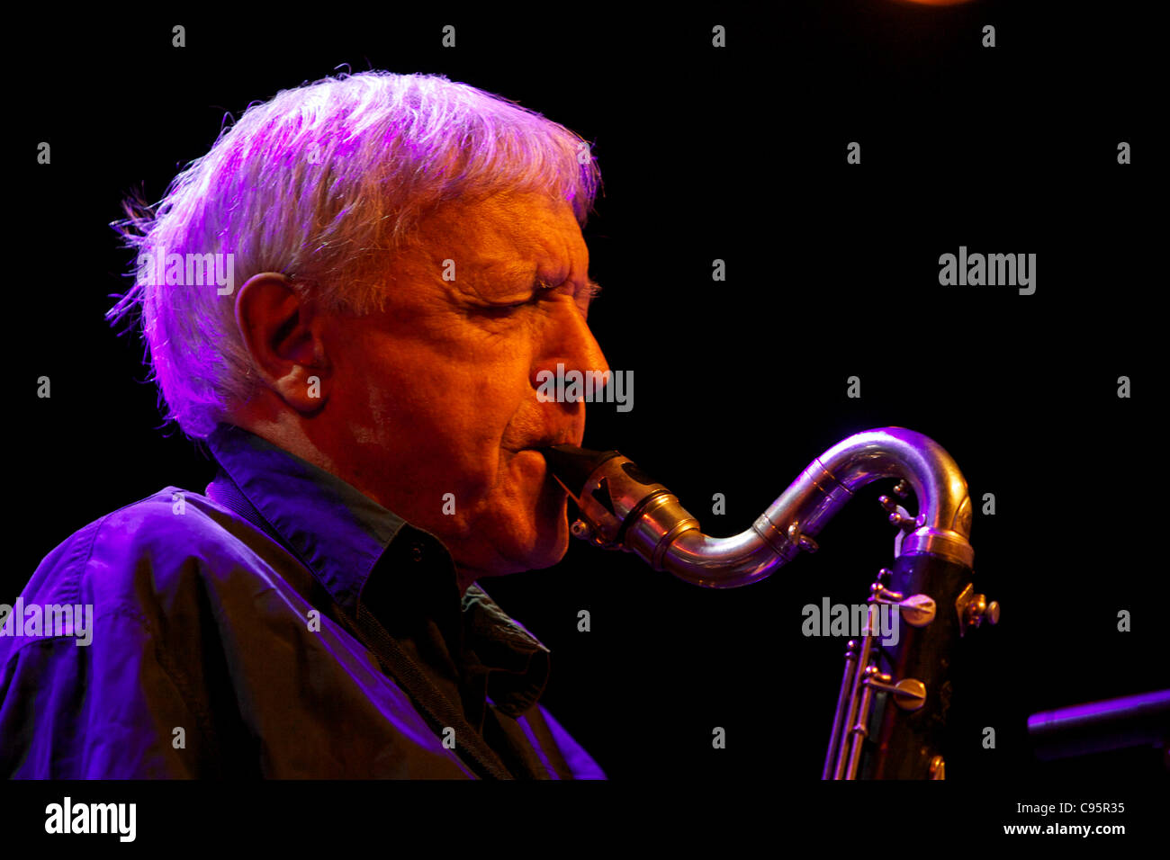 Michel Portal au Queen Elizabeth Hall, Southbank Centre, London Jazz Festival Banque D'Images