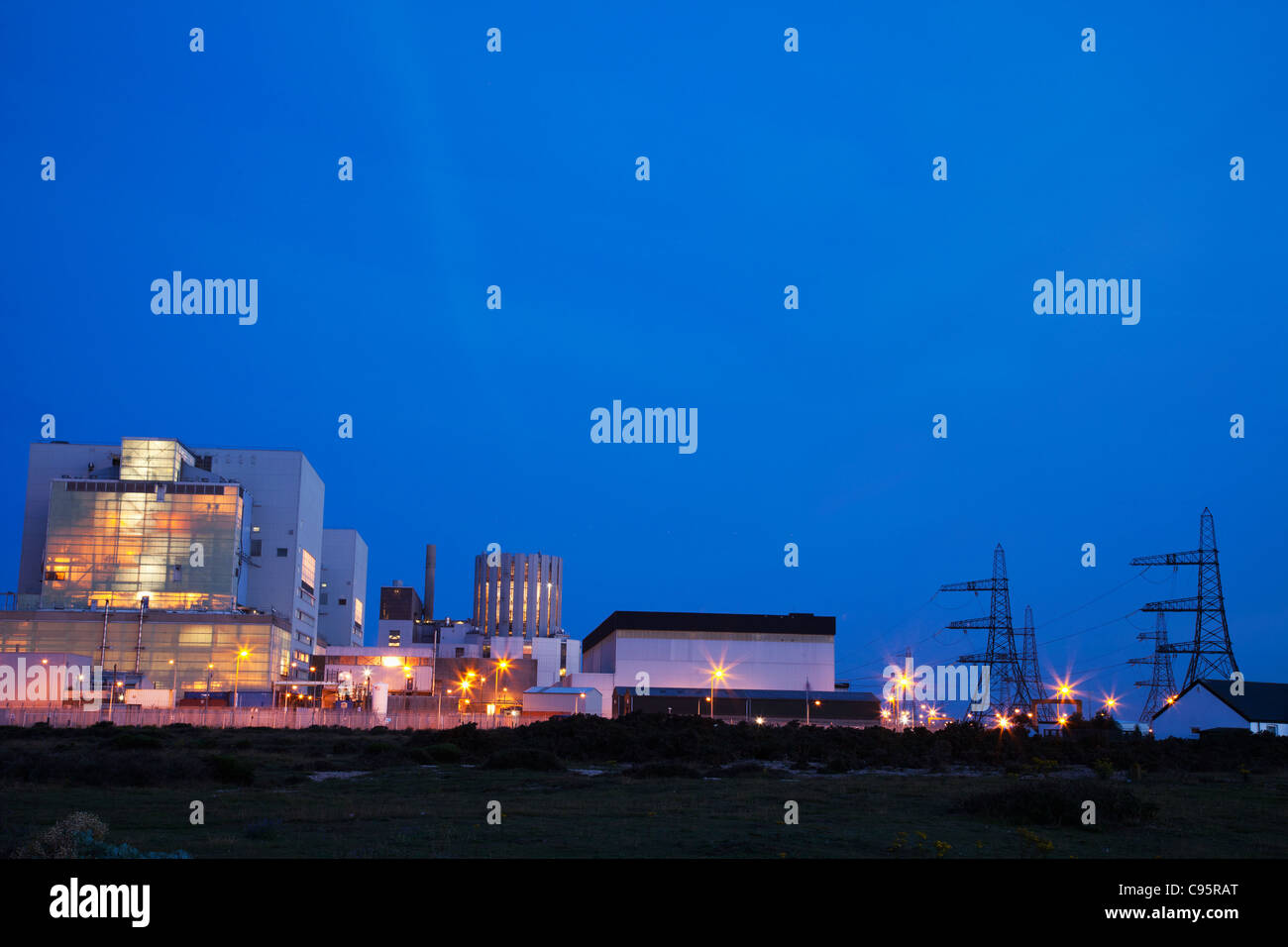 L'Angleterre, Kent, Dungeness, centrale nucléaire de Dungeness Banque D'Images