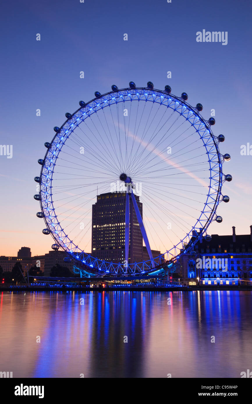L'Angleterre, Londres, London Eye à l'aube Banque D'Images