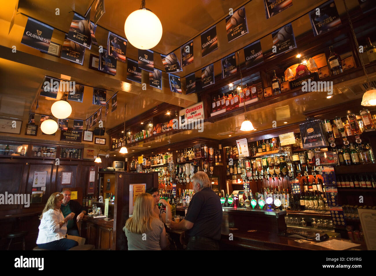 République d'Irlande, Dublin, intérieur de Temple Bar Pub Photo Stock
