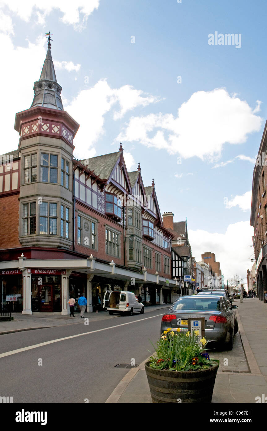 Scène de rue à Castle Street, Shrewsbury, Shropshire Banque D'Images