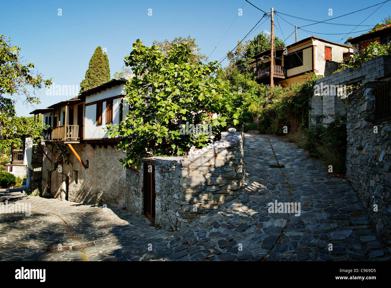 Village de montagne Kazaviti à Thassos island, Grèce. Banque D'Images