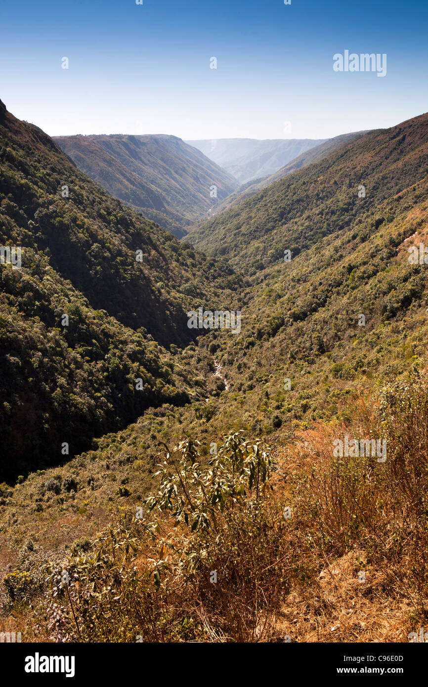 L'Inde, Meghalaya, en dympep, vallée, à partir de l'Duwan Syiem Singh, point de vue du pont Banque D'Images