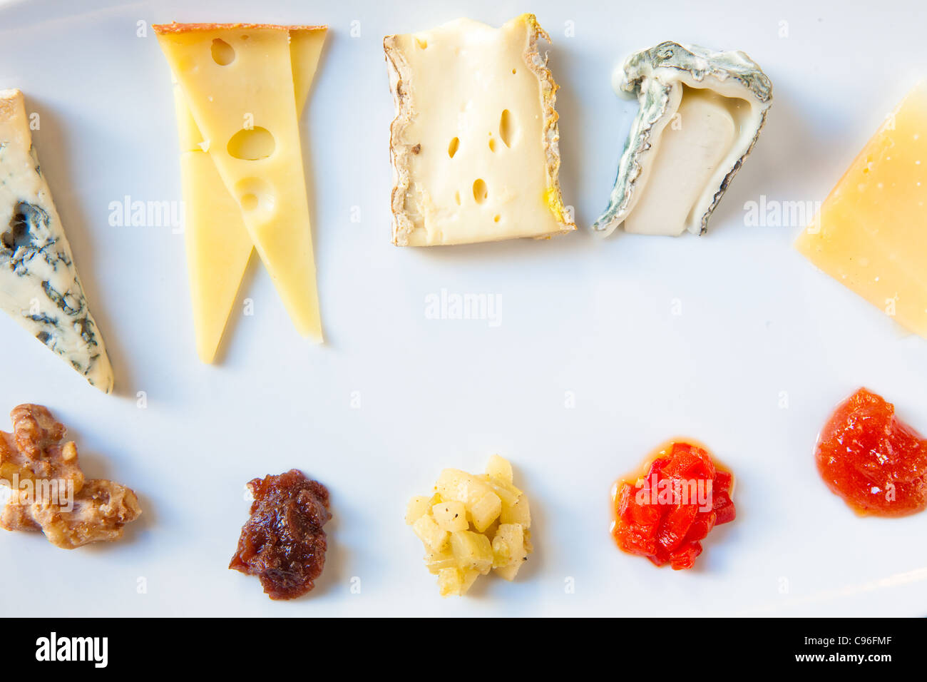 Assiette de fromages artisanaux Banque D'Images