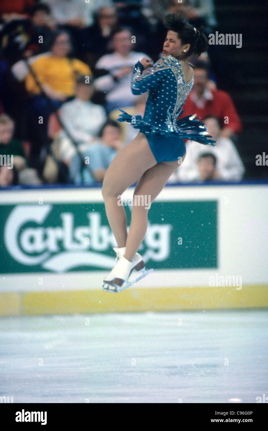 Debi Thomas effectuer un saut au Championnats du monde de patinage artistique 1987. Banque D'Images