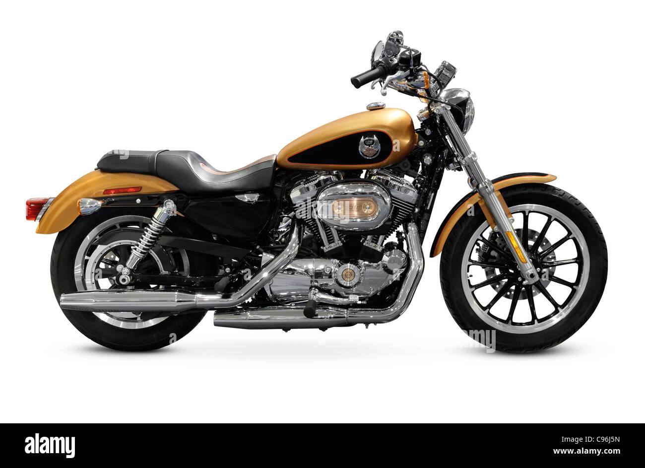 Harley-Davidson 2008 Sportster 105e anniversaire moto custom. Isolé sur fond blanc. Banque D'Images