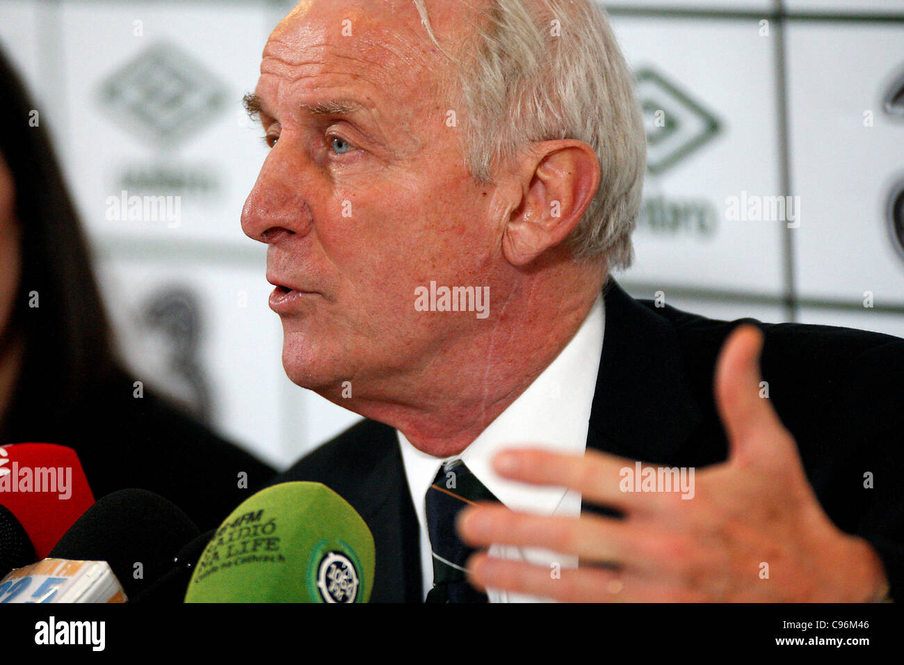 DUBLIN, IRLANDE - 15 Nov 2011 : Giovanni Trapattoni (Irlandais) à la conférence de presse après le match, l'Irlande ont obtenu la qualification pour l'Euro 2012 après une victoire 5-1 sur l'Estonie à l'Aviva Stadium, Dublin, Irlande (Photo Michael Cullen) Banque D'Images