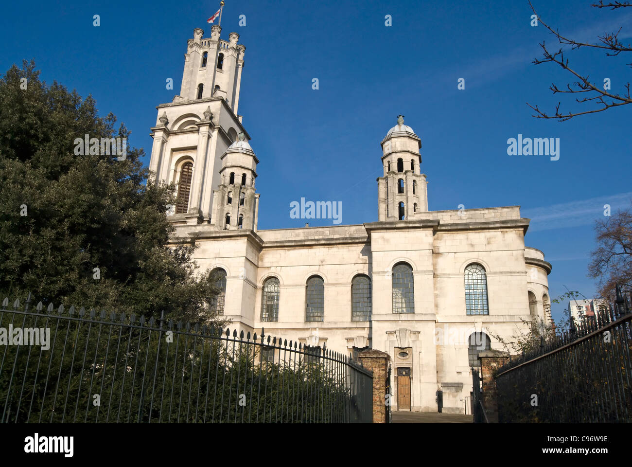 Le Nicholas Hawksmoor-conçu l'église de St George, dans l'Est, l'Est de Londres, Angleterre Banque D'Images