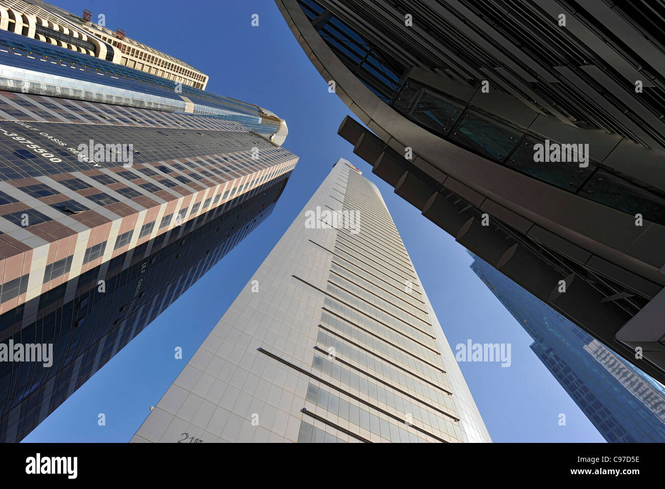 La tour du 21e siècle, les bâtiments de grande hauteur, hôtels, des gratte-ciel, l'architecture moderne, Sheikh Zayed Road, du quartier financier, Dubaï Banque D'Images