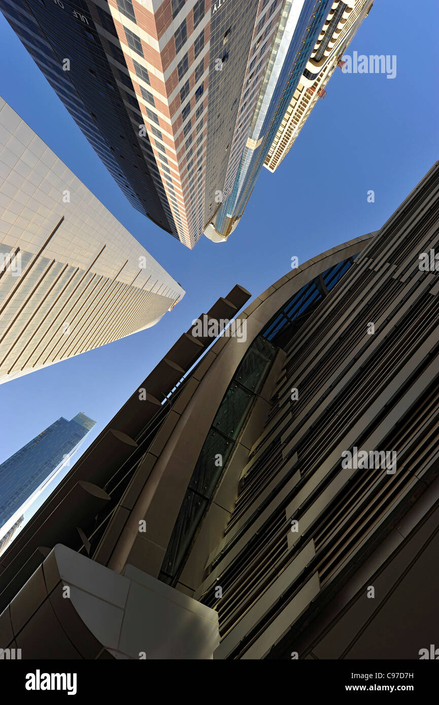 La tour du 21e siècle, les bâtiments de grande hauteur, hôtels, des gratte-ciel, l'architecture moderne, Sheikh Zayed Road, du quartier financier, Dubaï Banque D'Images
