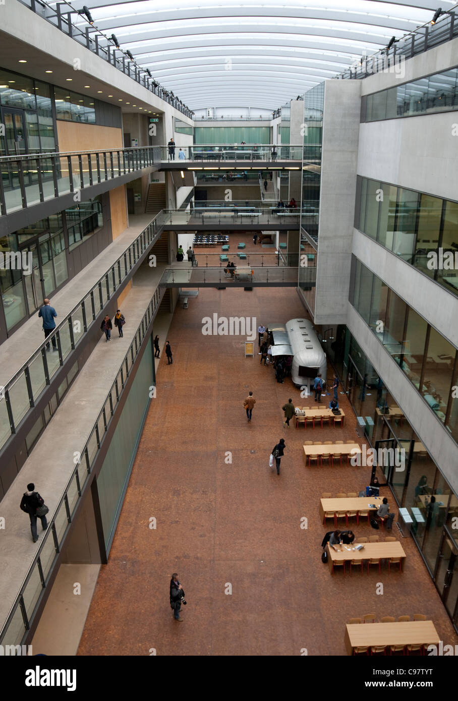 New Central St Martins School of Art, London campus Kings Cross Banque D'Images