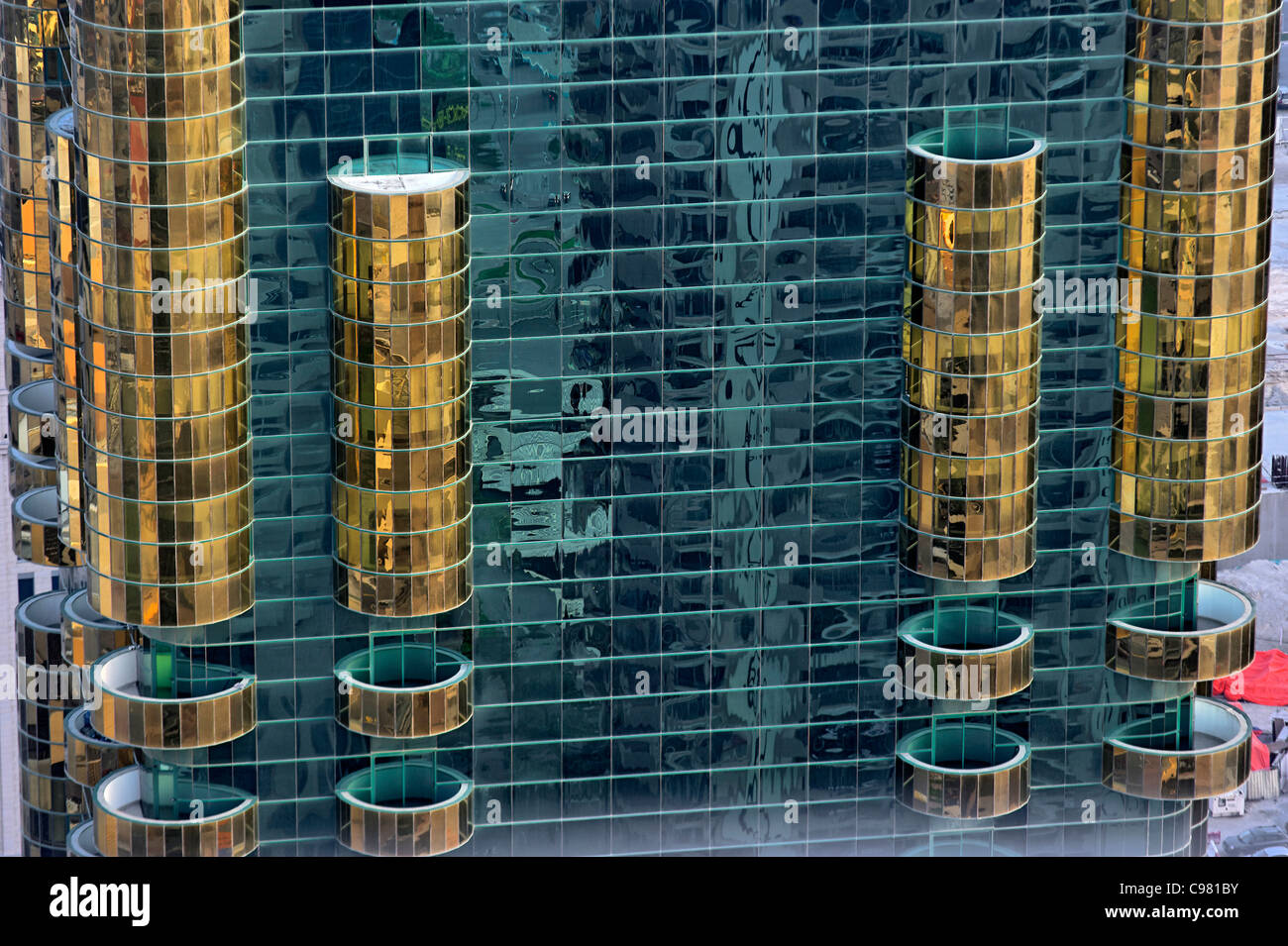 Façade, l'architecture arabe moderne, des gratte-ciel, tours, quartier financier de Dubaï, Dubaï, Émirats arabes unis, Moyen Orient Banque D'Images
