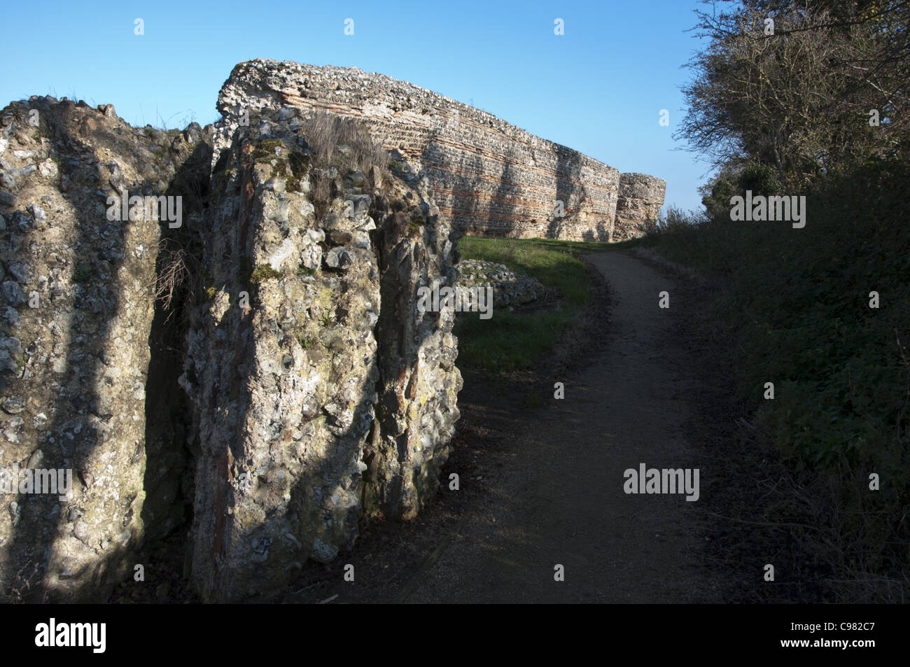 Burgh castle Roman Fort Norfolk mur sud Banque D'Images