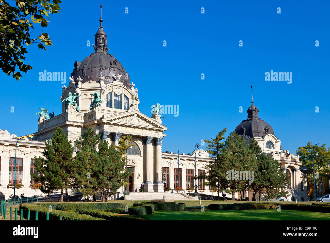 Entrée principale de Budapest, les bains Szechenyi Banque D'Images