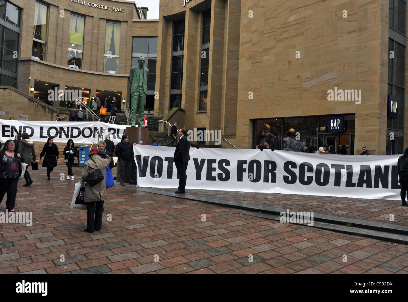 Des manifestants à Glasgow en faveur de l'indépendance écossaise Banque D'Images