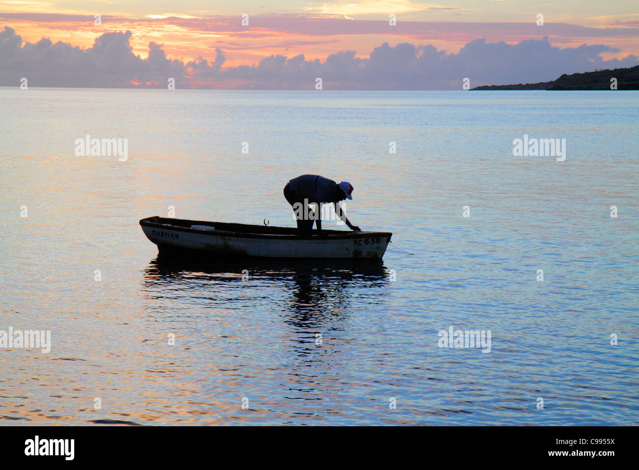 Curaçao,pays-Bas Lesse Leeward Antilles,ABC Islands,Dutch,Piscadera Bay Water,Caribbean Sea rowboat,man men male adulte adulte,coucher de soleil,twiligh Banque D'Images