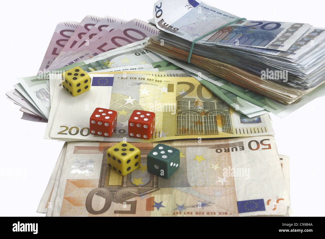 L'argent et les dés sur le fond blanc Banque D'Images