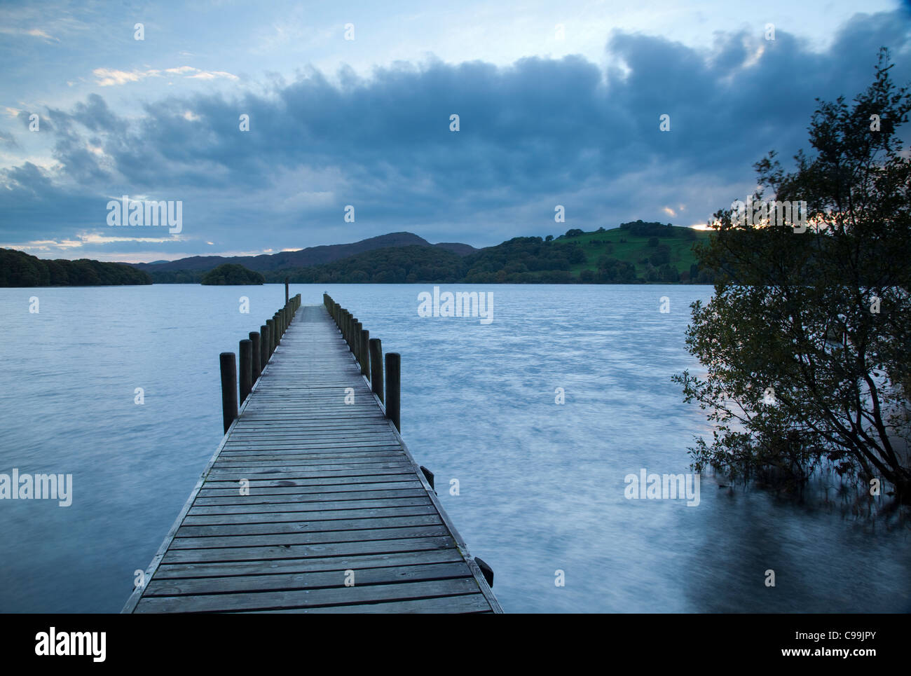 L'atterrissage sur la jetée, Coniston Water Lake District, Cumbria, Angleterre Banque D'Images