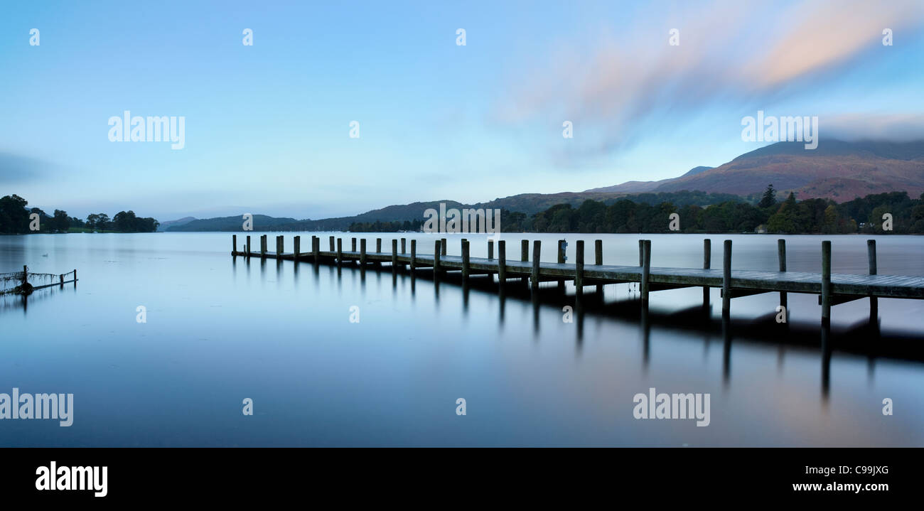 L'atterrissage sur la jetée, Coniston Water Lake District, Cumbria, Angleterre Banque D'Images