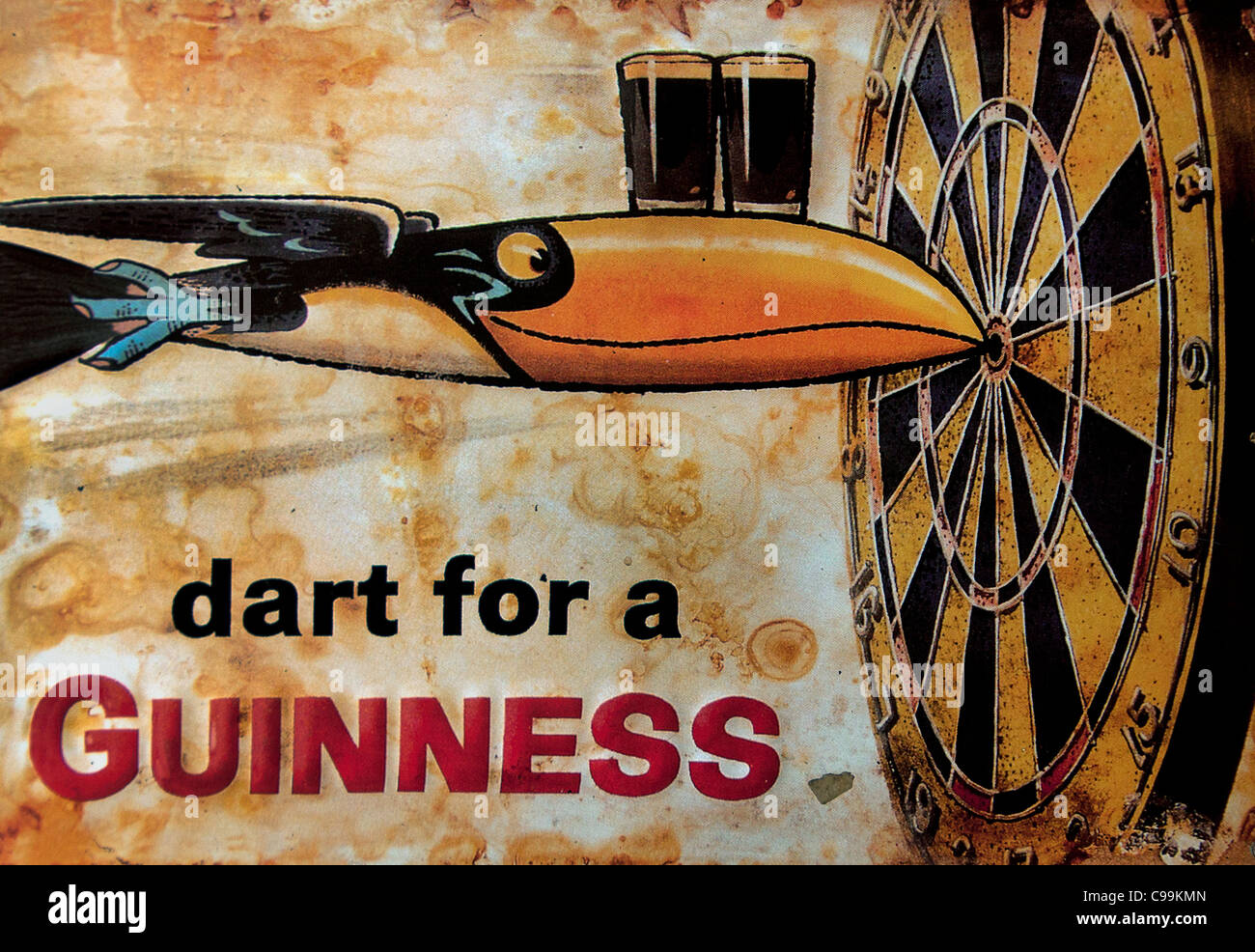 Dart pour une Guinness Irish Pub Cafe Bar fléchage signe Sport Banque D'Images