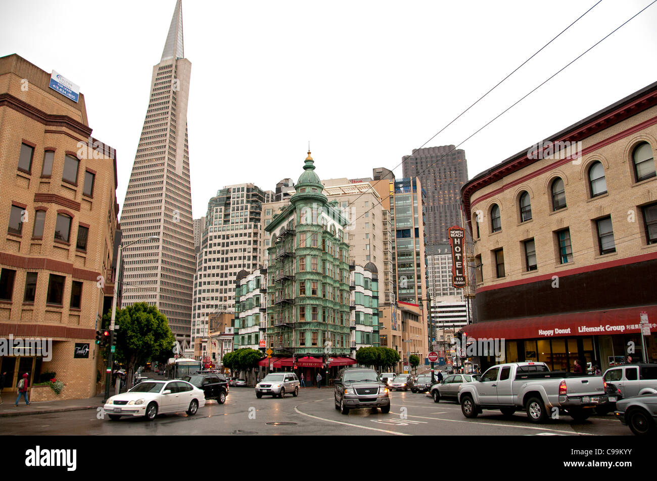 Columbus Avenue San Francisco Transamerica Corporation Pyramid aujourd'hui église de Scientologie architecte William Pereira Banque D'Images