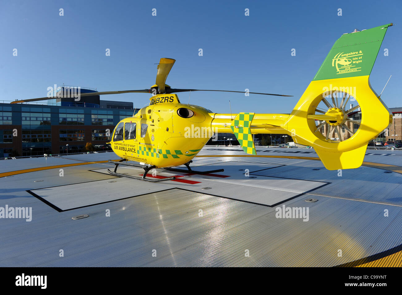 L'hôpital général de Southampton d'atterrissage d'air ambulance Banque D'Images