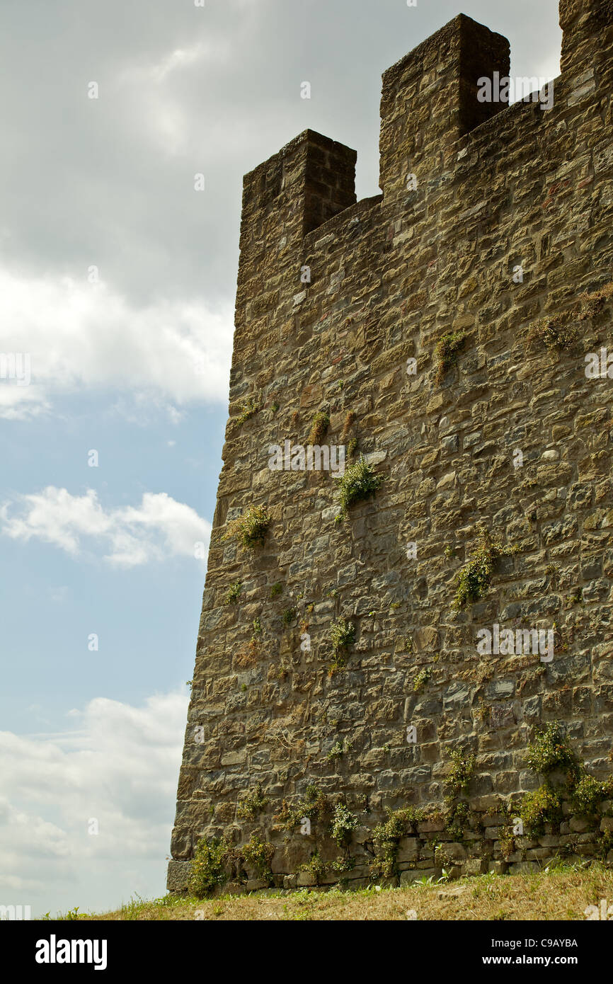 Les murs fortifiés, le château de Poppi, Toscane Banque D'Images