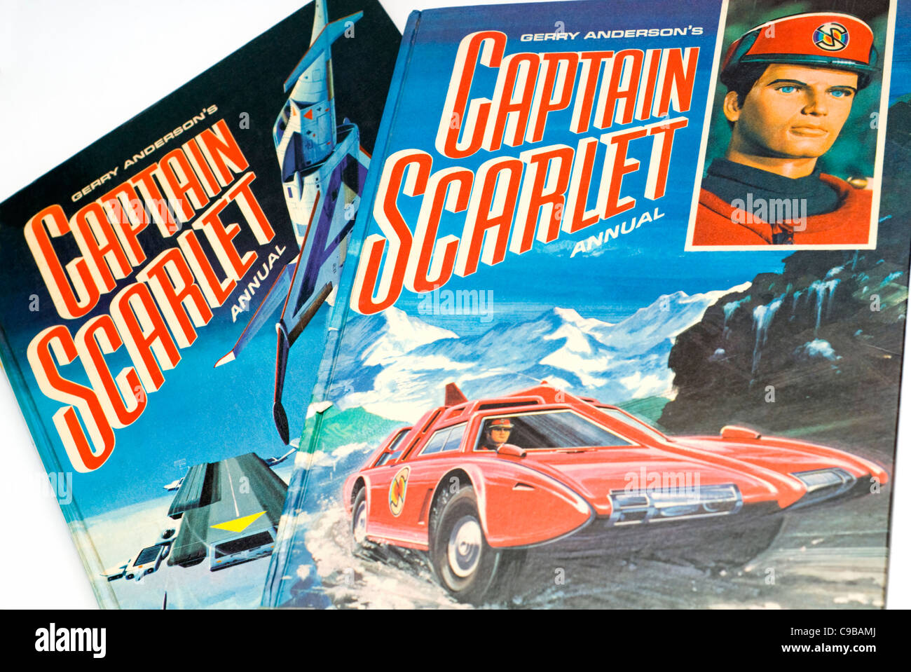 Deux publications annuelles consacrées à Gerry Anderson's Captain Scarlet 1960 children's UK séries télé Banque D'Images