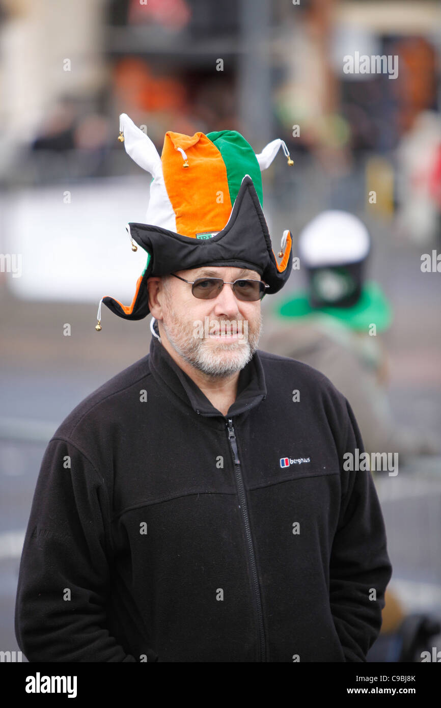 L'homme à St Patrick's Day Parade. Digbeth Birmingham 2011. Banque D'Images