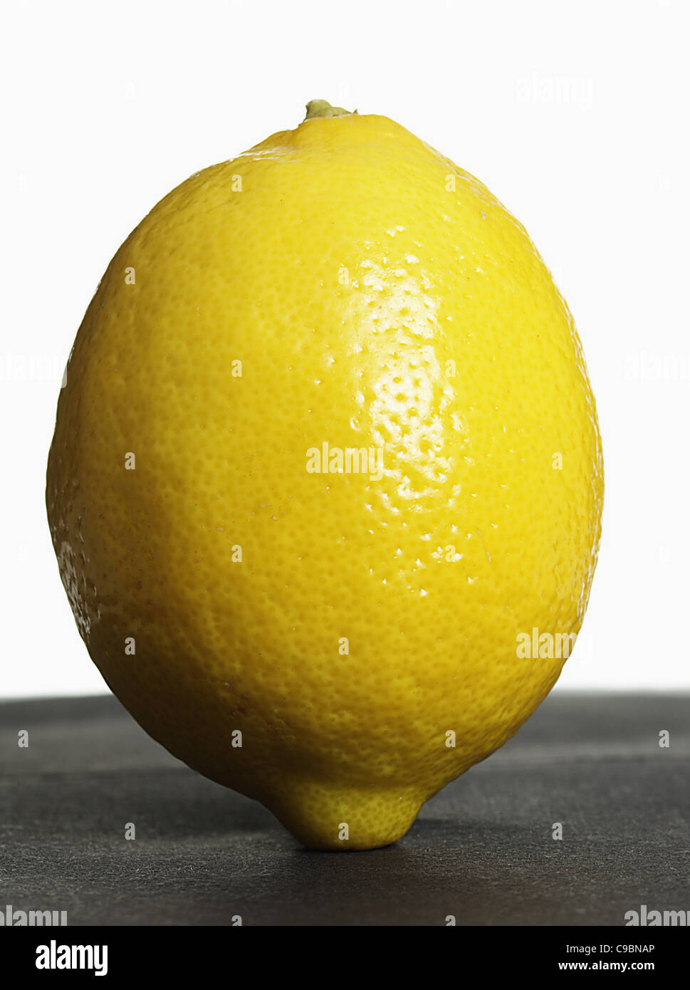 Citron sur fond blanc Banque D'Images