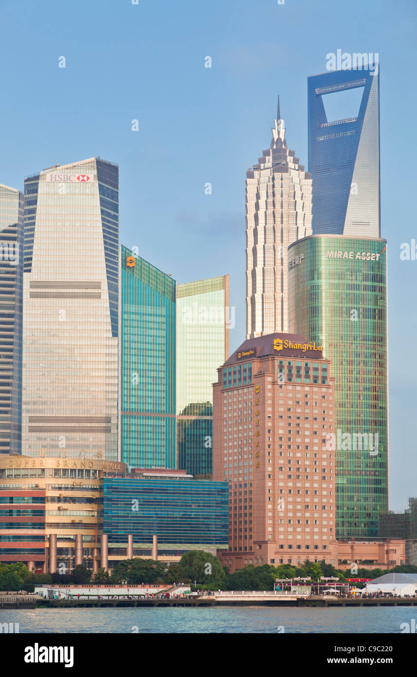 Les toits de Shanghai Pudong, Shanghai, République populaire de Chine, République populaire de Chine, l'Asie Banque D'Images