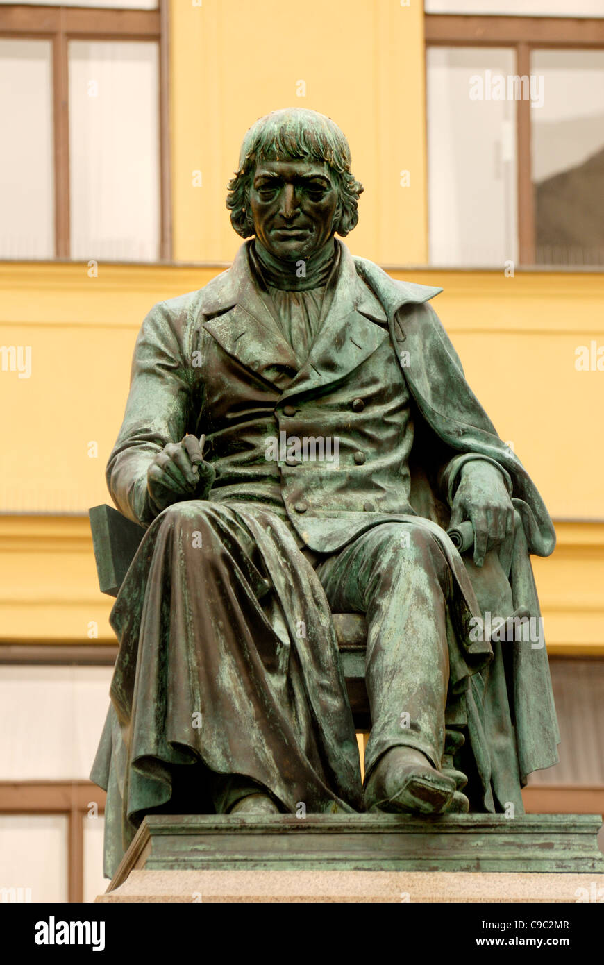 Prague, République tchèque. Statue de Josef Jungmann (poète et linguiste tchèque ; 1773-1847) dans Jungmannovo namesti Banque D'Images