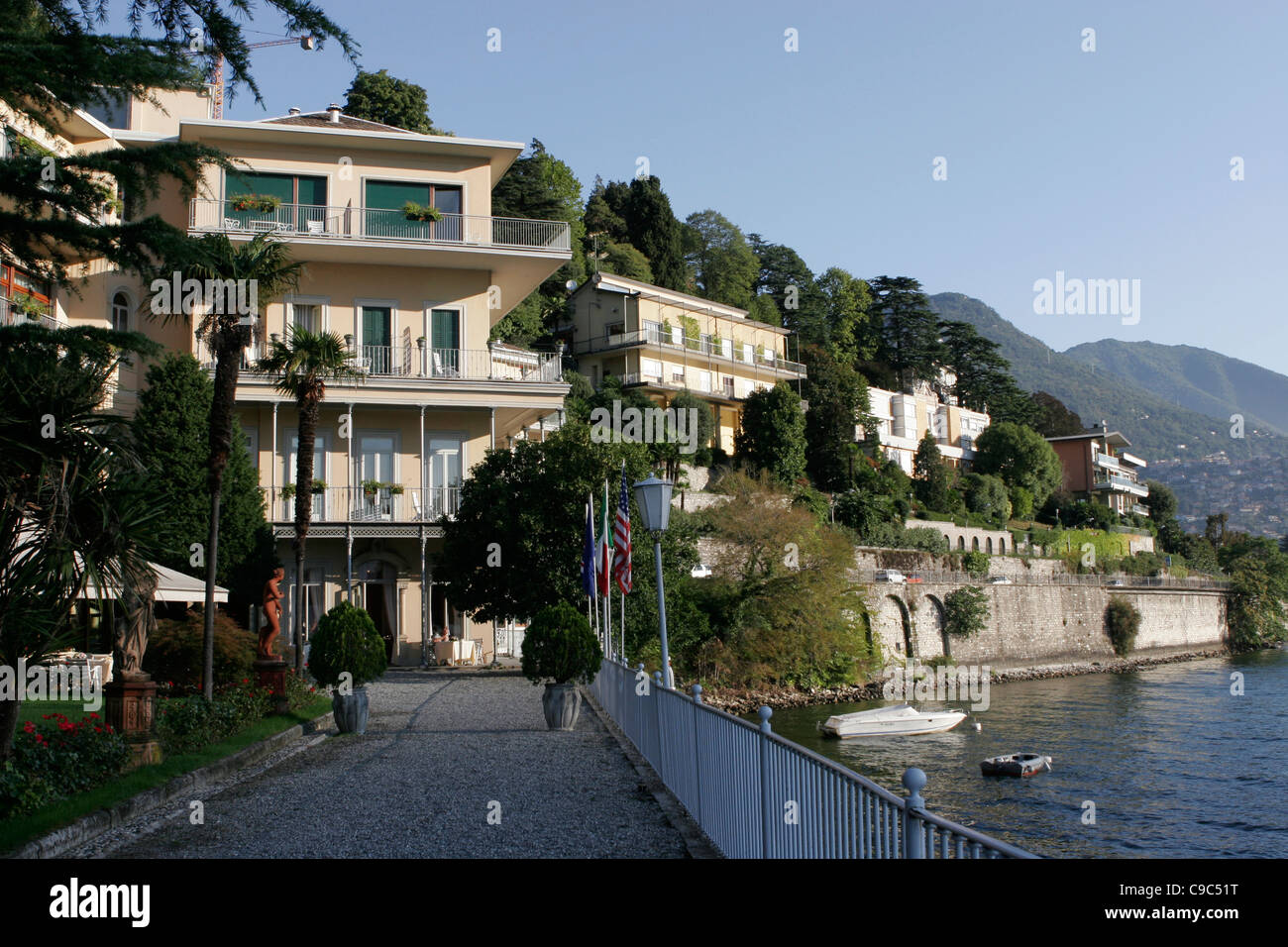 Villa Flori situé près du lac de Côme, Lombardie, Italie Photo Stock - Alamy