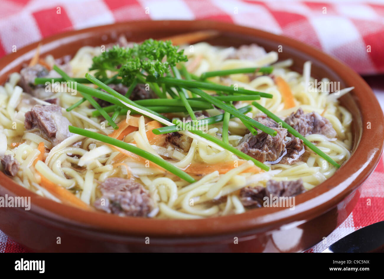 Bol de soupe avec des nouilles boeuf Banque D'Images