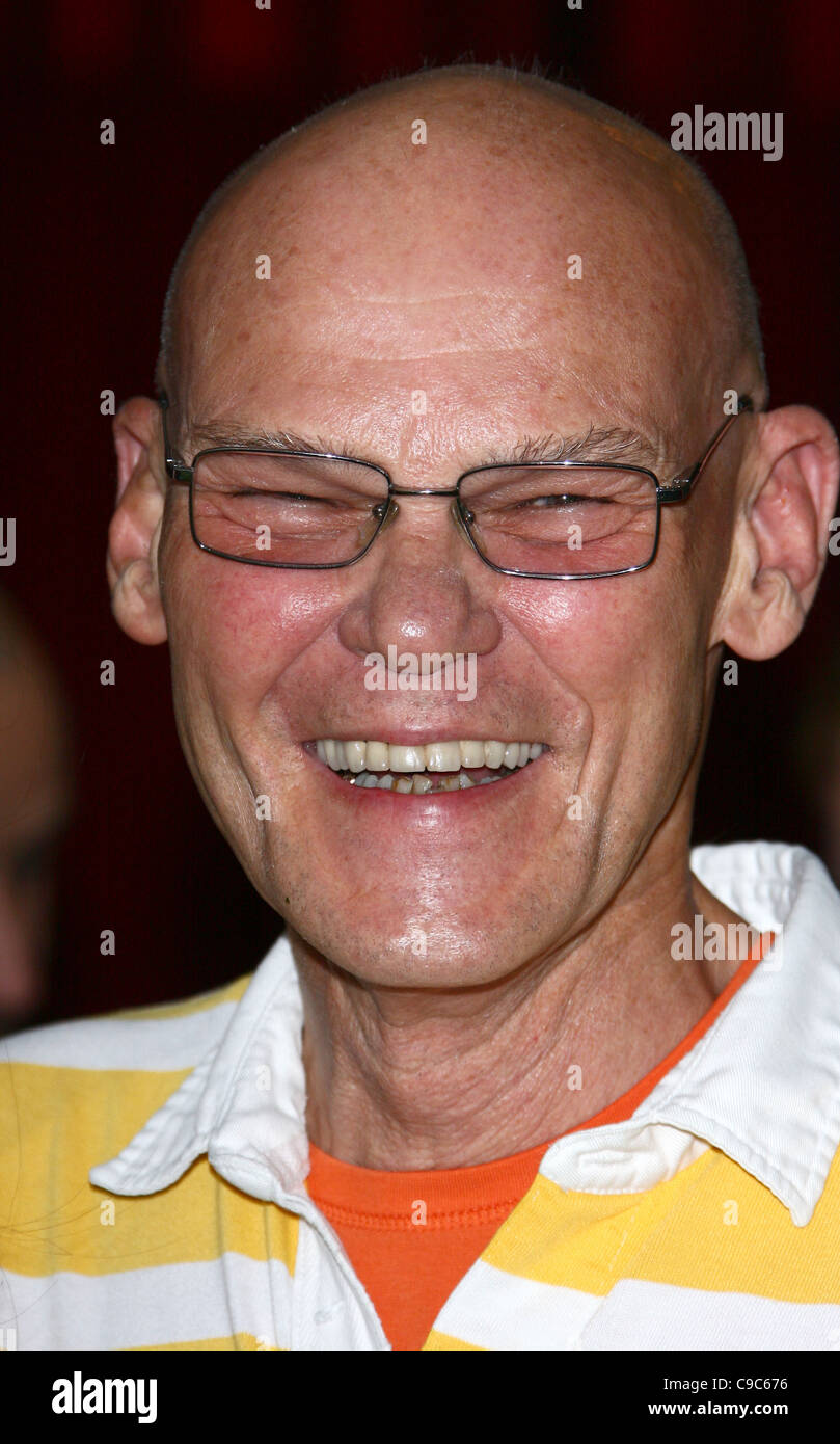 Les Muppets James Carville. Première mondiale HOLLYWOOD LOS ANGELES CALIFORNIA USA 12 novembre 2011 Banque D'Images