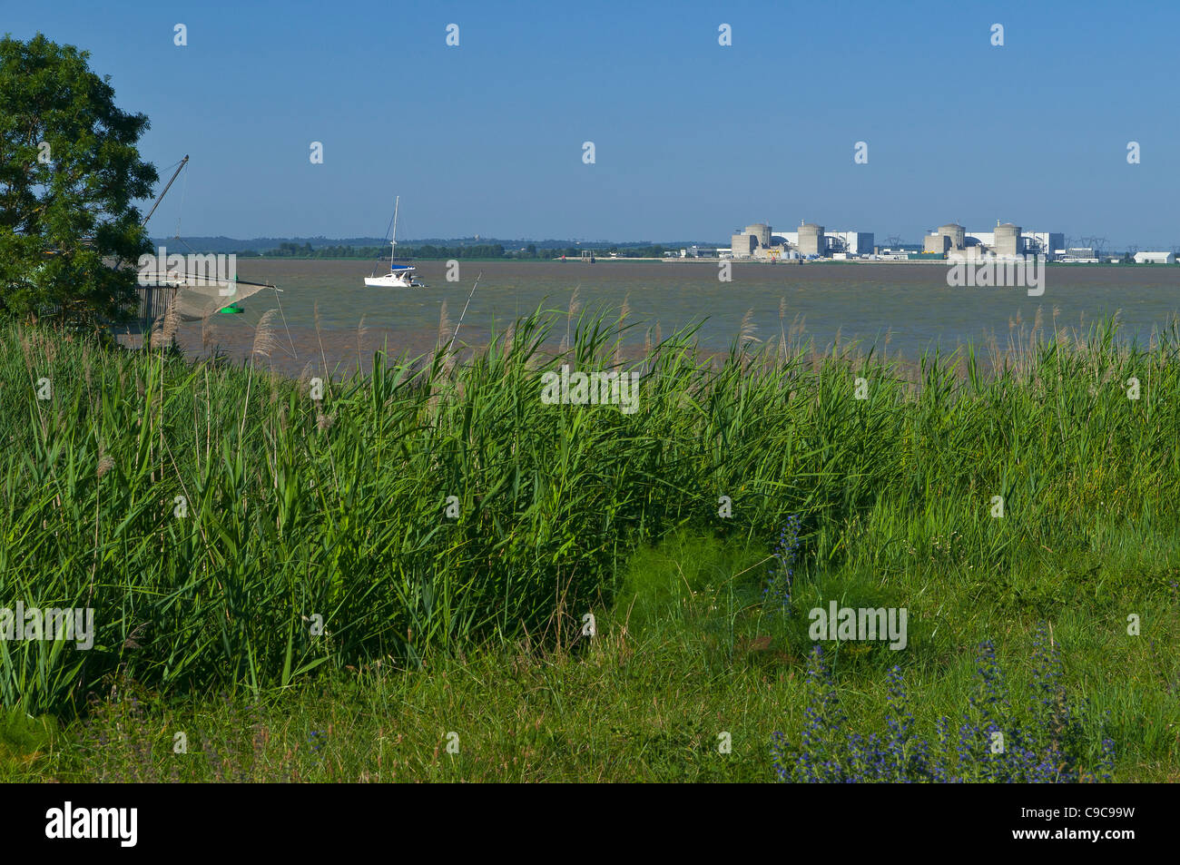 L'estuaire de la Gironde et Blaye nuclear power plant . Banque D'Images