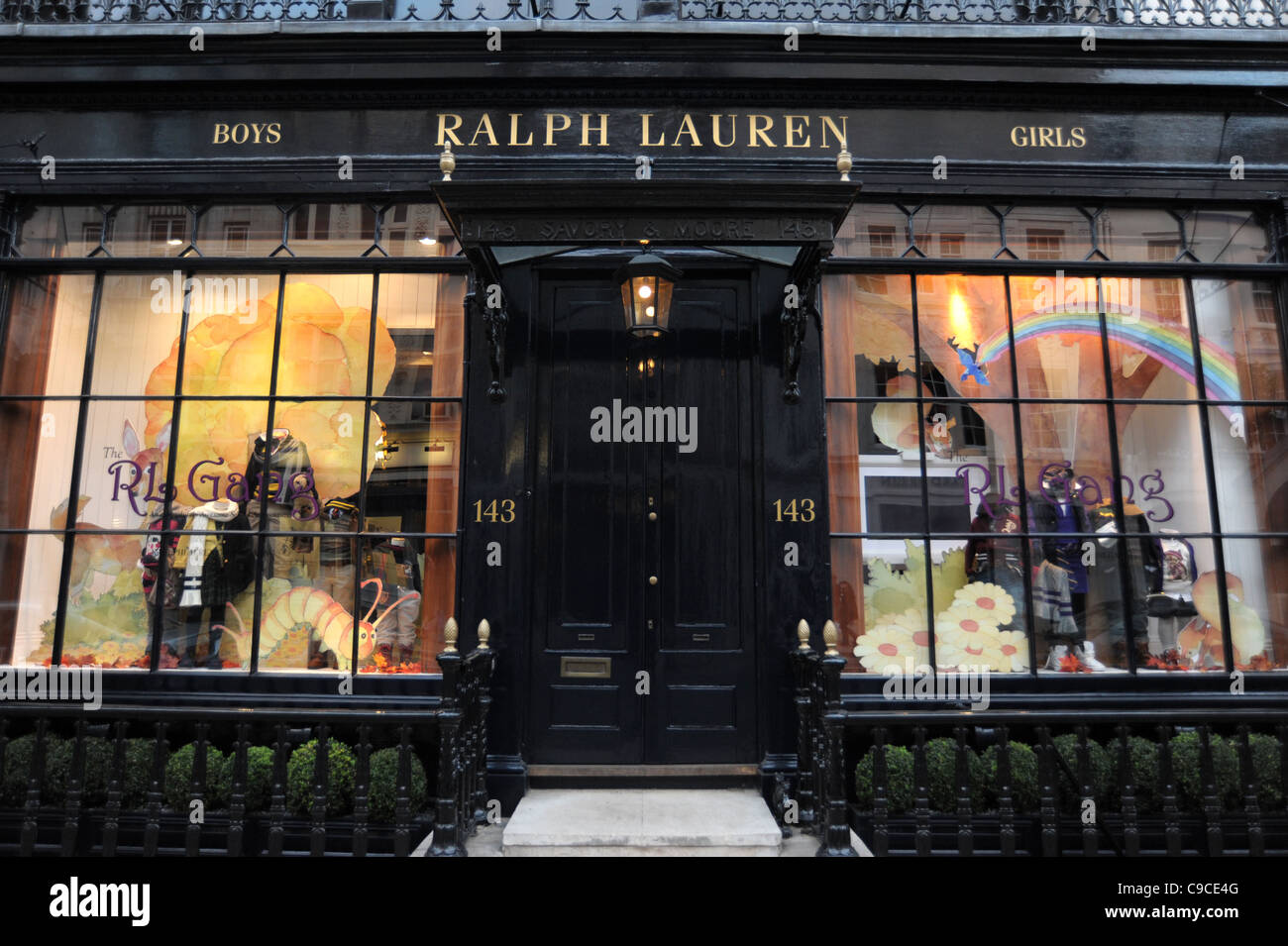 Ralph lauren collection dress Banque de photographies et d'images à haute  résolution - Alamy