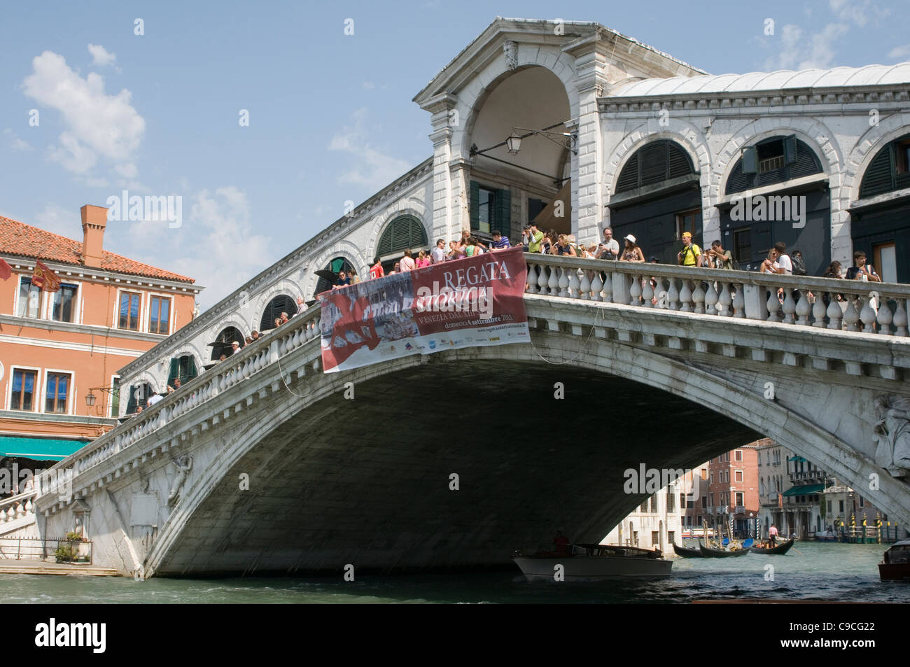 Pont du Rialto Venise Italie attraction attractions touristiques italiennes Banque D'Images
