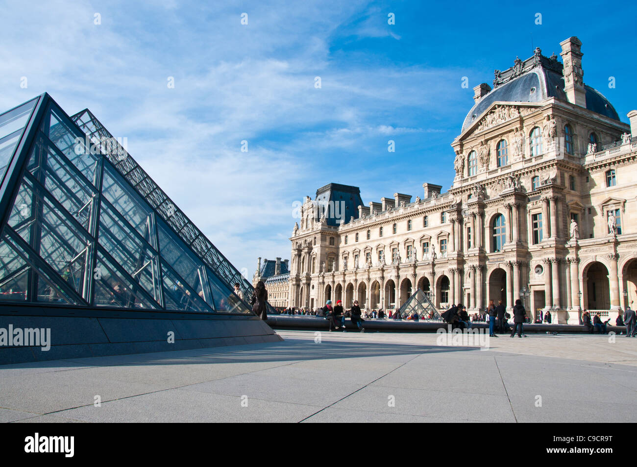 Bâtiment du musée du Louvre Paris France Banque D'Images