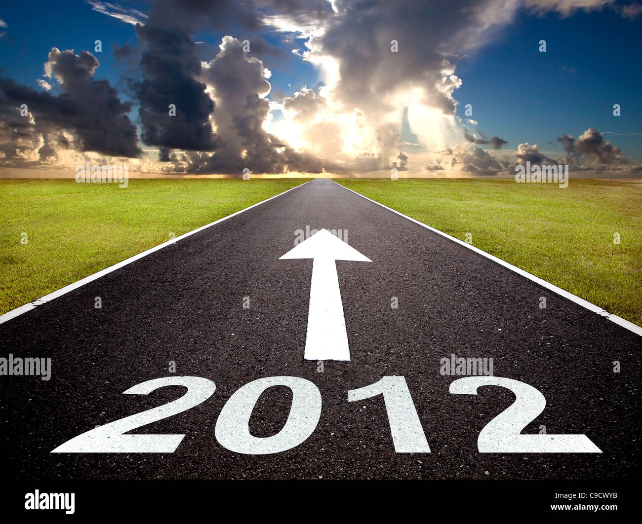 Route de l'année 2012 et le lever du soleil Banque D'Images