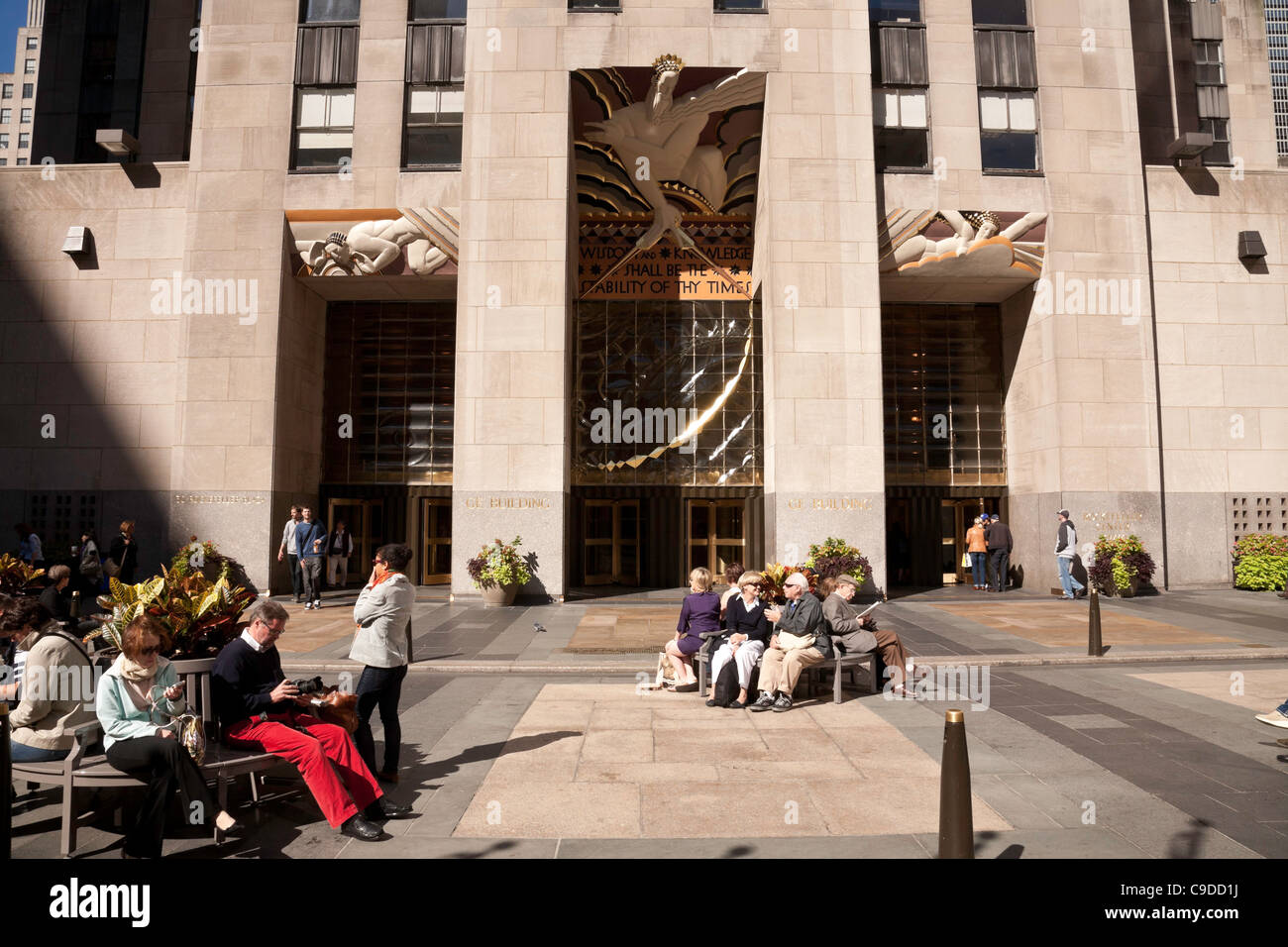 Entrée principale, 30 Comcast Building Rockefeller Center, New York Banque D'Images