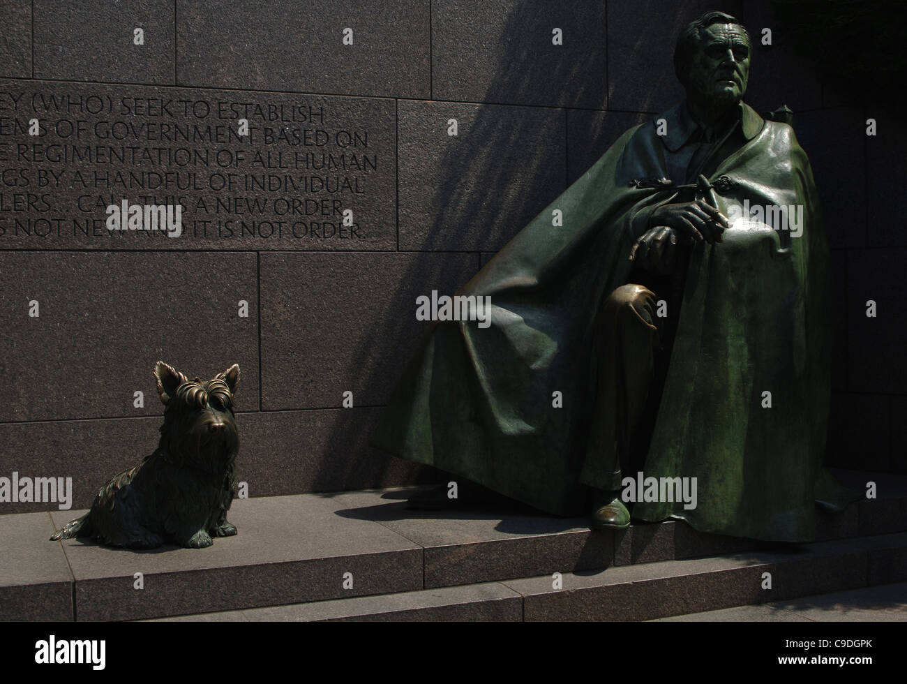 Franklin D. Roosevelt (1882-1945). 32ème Président des États-Unis et son chien Fala. Statue en bronze. L'État de Washington. USA. Banque D'Images