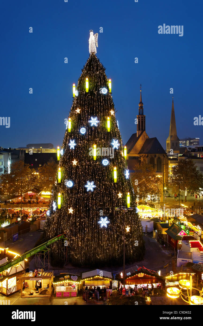 Dortmund/Allemagne : le plus grand arbre de Noël Banque D'Images