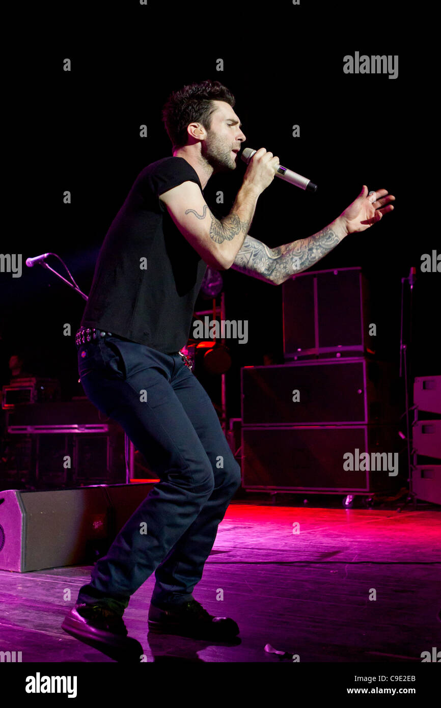 27.11.2011. Moscou. La Russie. Les concerts au Crocus City Hall. Sur la photo : Maroon 5 Banque D'Images