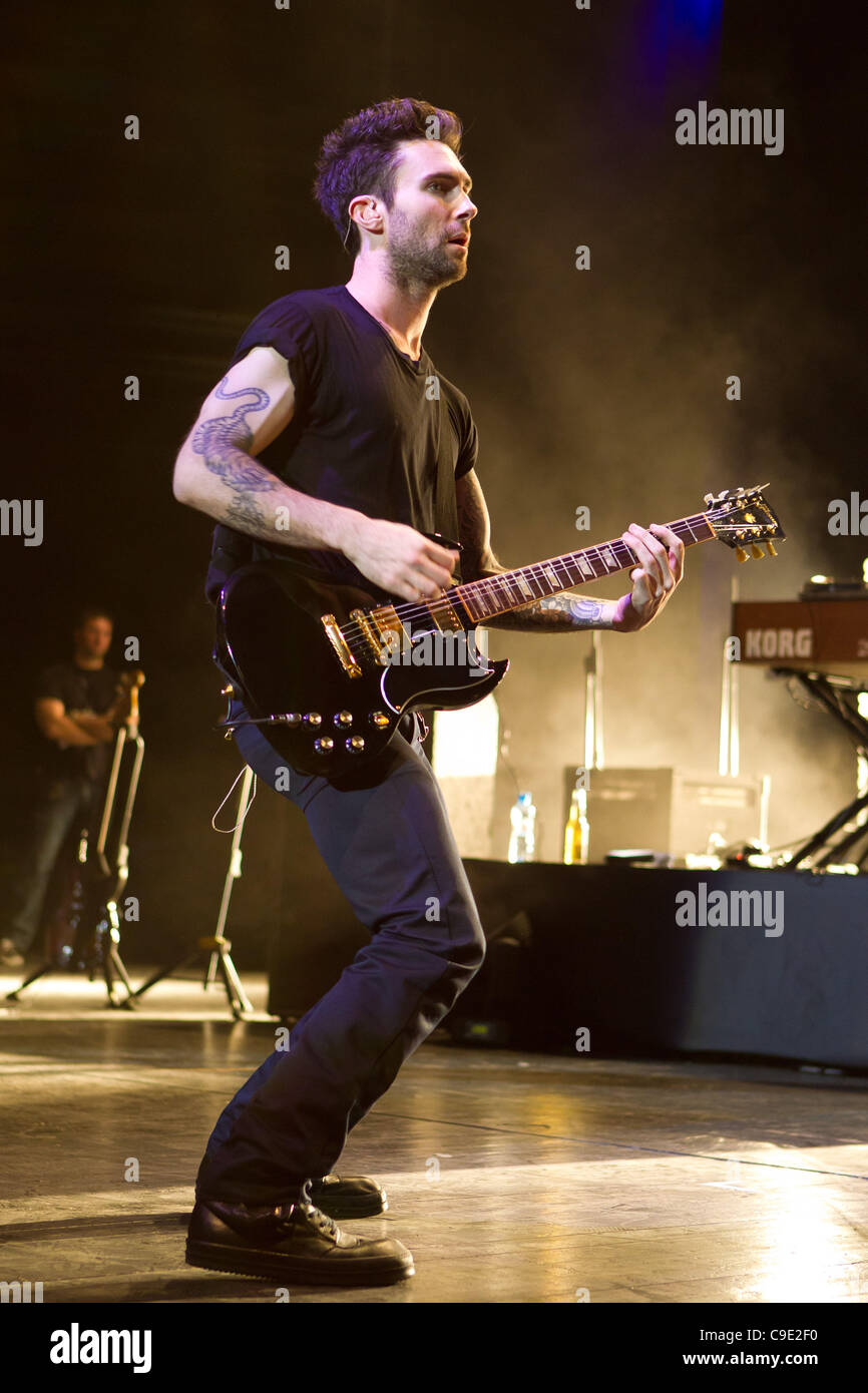 27.11.2011. Moscou. La Russie. Les concerts au Crocus City Hall. Sur la photo : Maroon 5 Banque D'Images