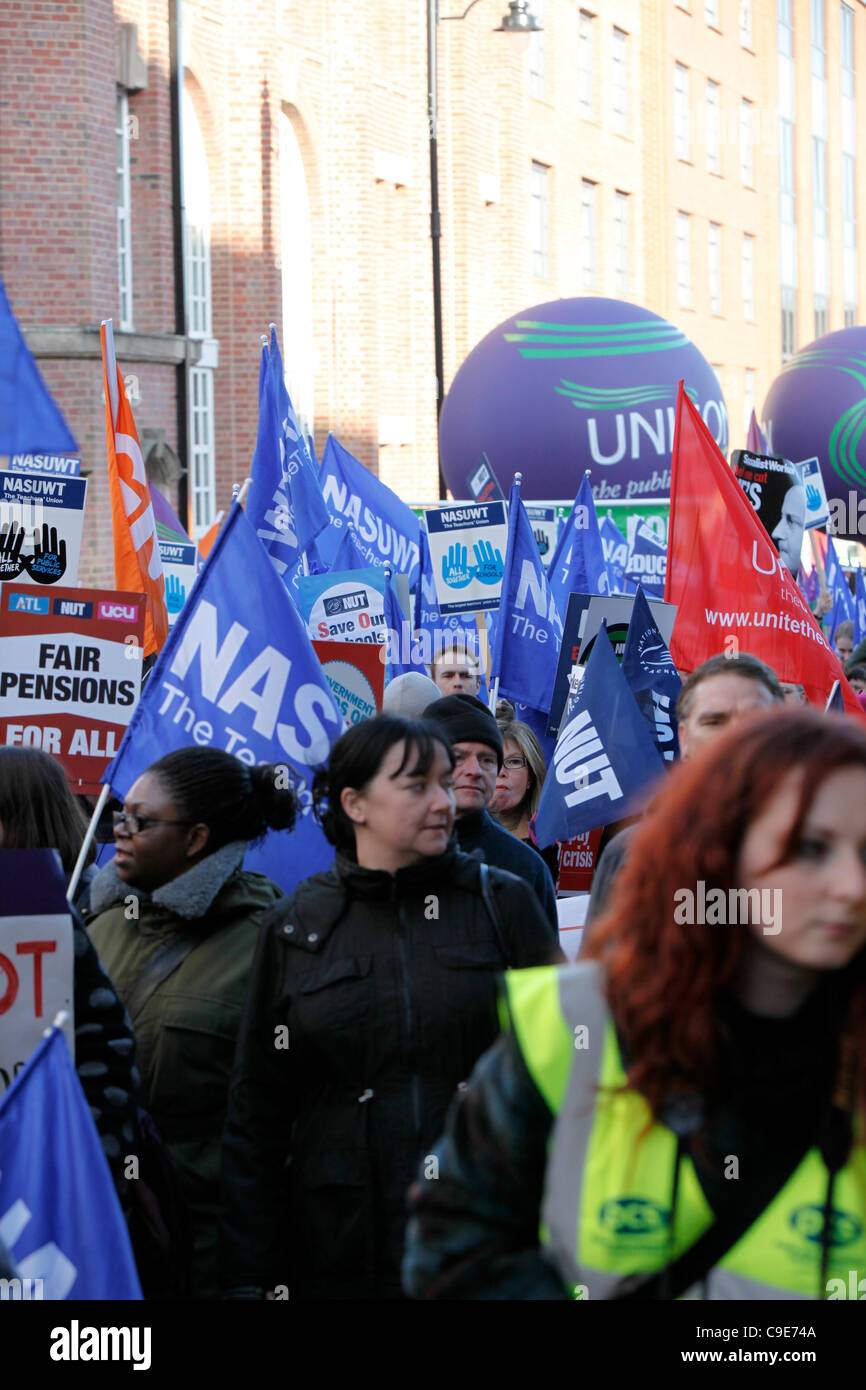 30/11/2011 Les grévistes du secteur public à Birmingham. Banque D'Images