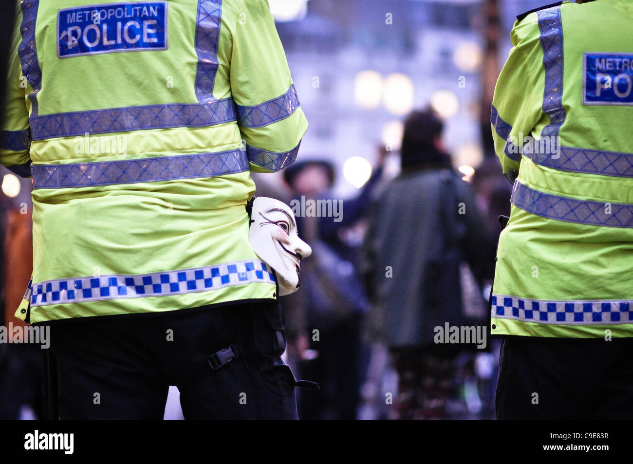Le centre de Londres pour accompagner N30 mars journée de grève - déplacé hors du Lincoln Inn Field's et se sont rassemblés sur le quai. Banque D'Images