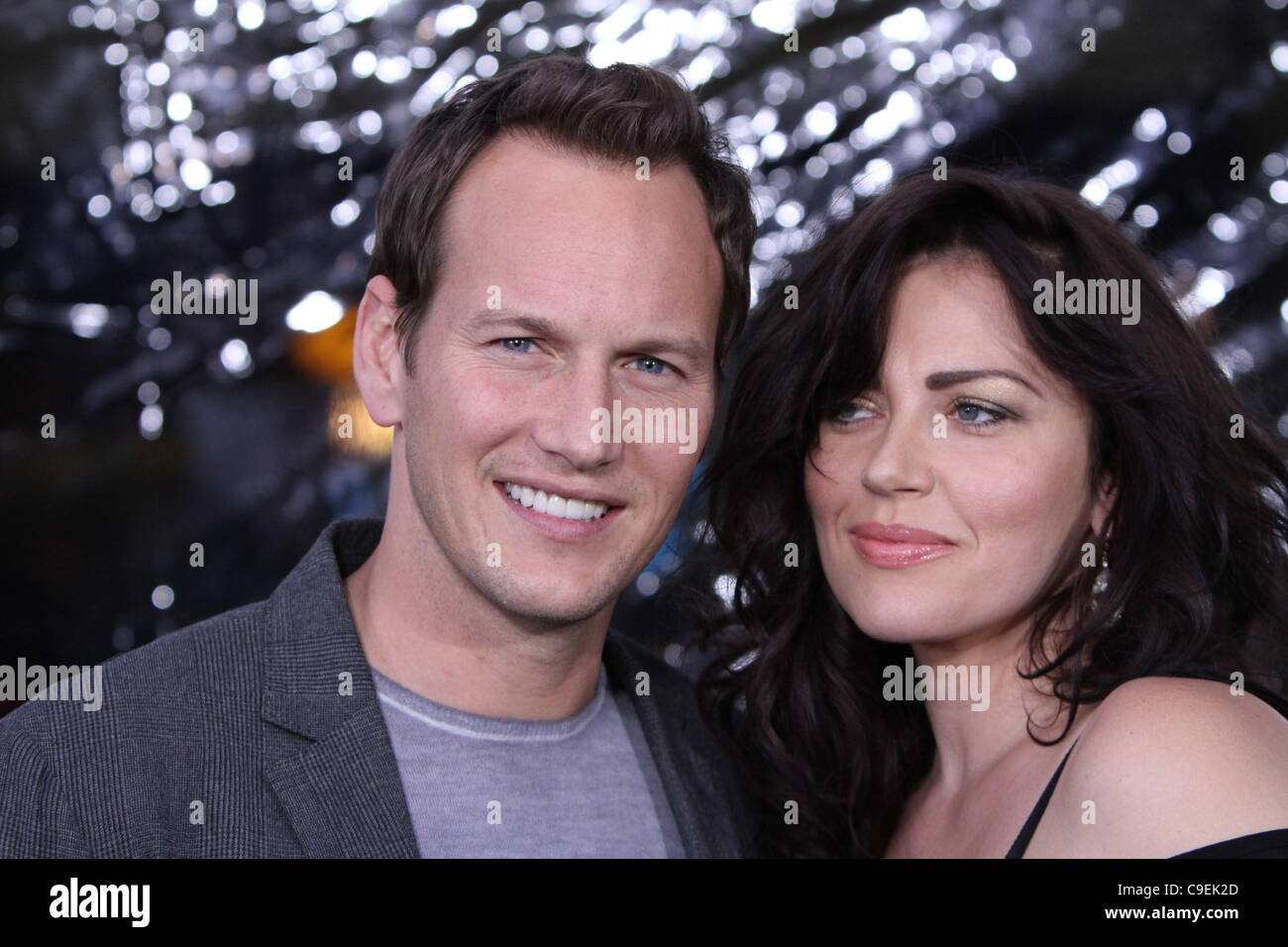 Patrick Wilson, Dagmara Dominczyk aux arrivées de jeunes adultes en premiere, le Ziegfeld Theatre, New York, NY Le 8 décembre 2011. Photo par : Andres Otero/Everett Collection Banque D'Images